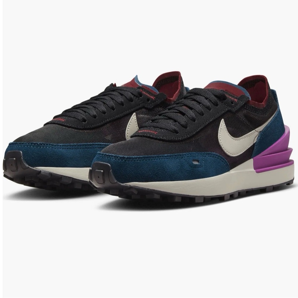 Nike Waffle One sneakers size 8
